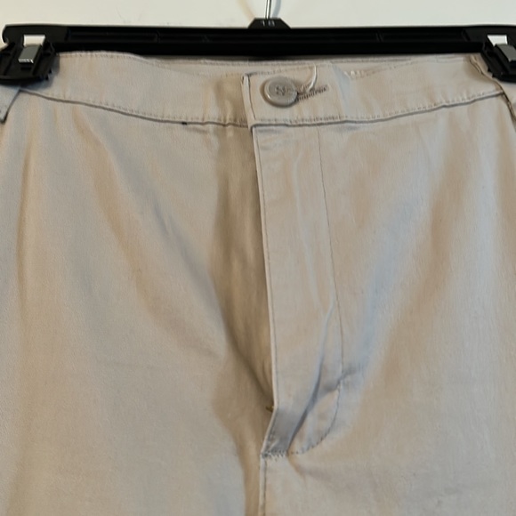 Pants - Picture 2 of 6